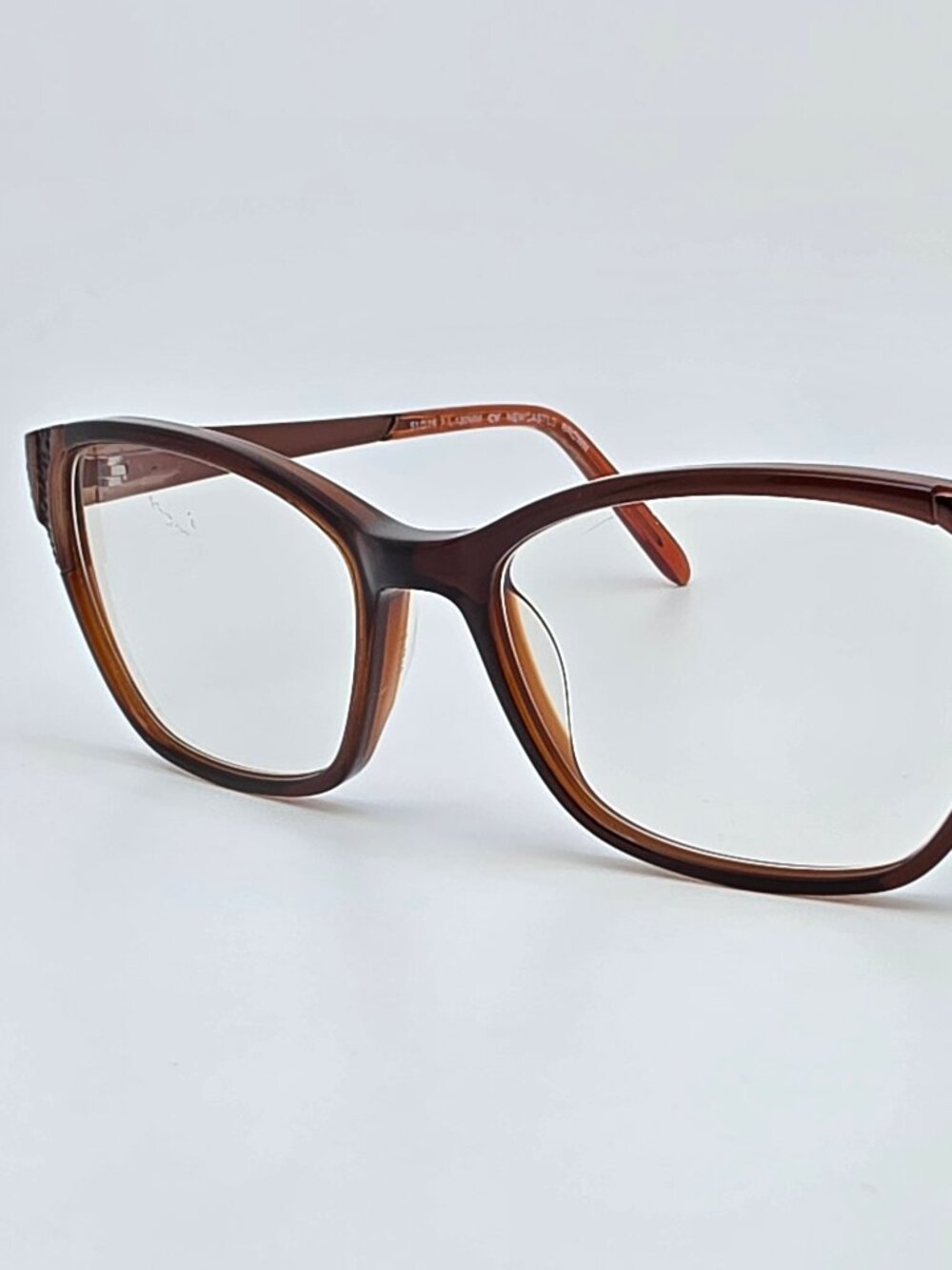 Ellen Tracy Newcastle Brown Cat Eye Eyeglasses Frame w/ Flexhinge 51-16-130